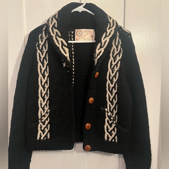 Hand knit vintage sweater. Size SMALL. - Picture 1 of 5